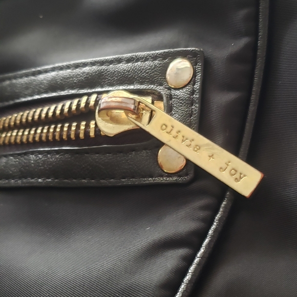 Olivia & Joy Crossbody Bag - Picture 10 of 12